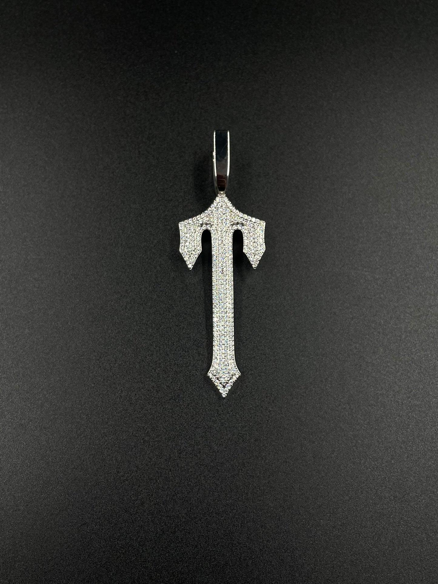 T pendant