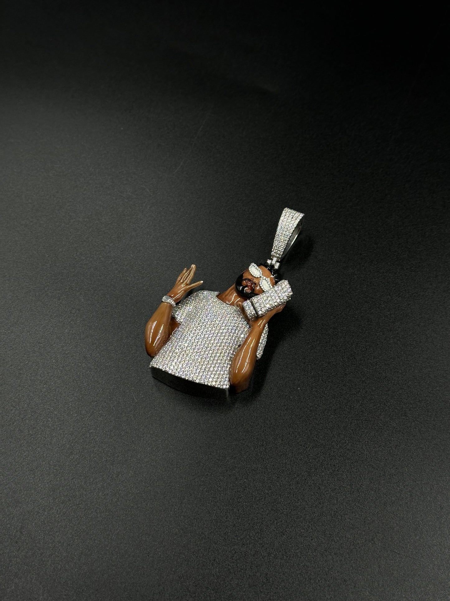 Character pendant of your choice (H6.5cm L5cm)