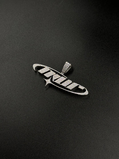 Logo pendant of your choice (H2.5cm L7cm)