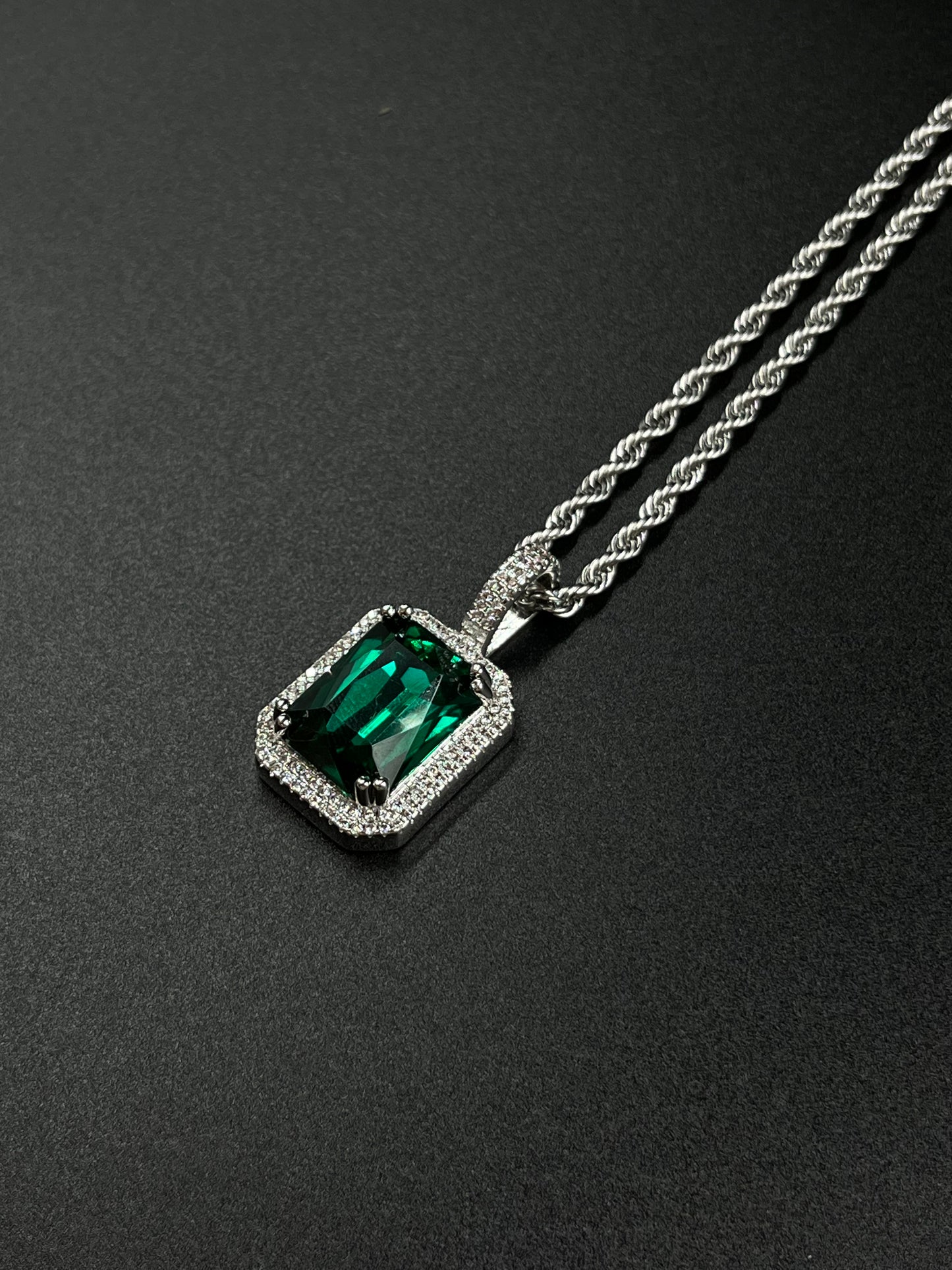 Green's pendant