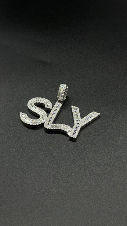 Pendant 3 letters of your choice (H2.9cm L5.9cm)