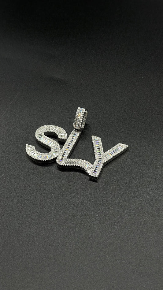 Pendant 3 letters of your choice (H2.9cm L5.9cm)