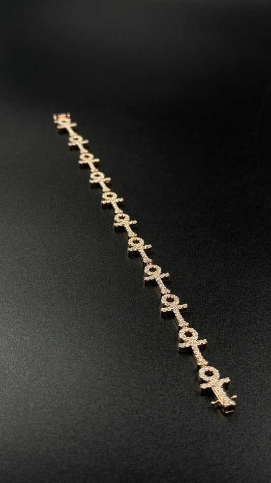 Cross link bracelet