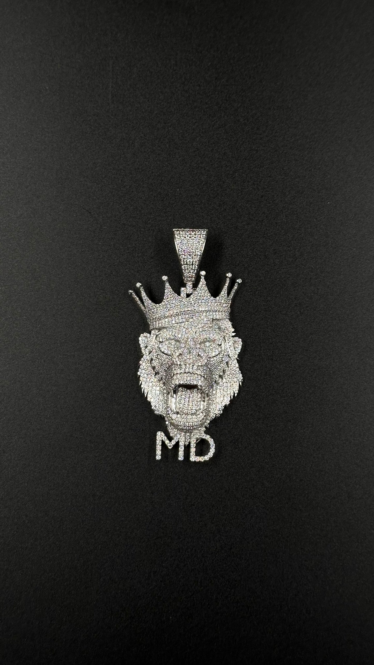 Pendentif logo & lettres au choix (H6,5cm L4cm)