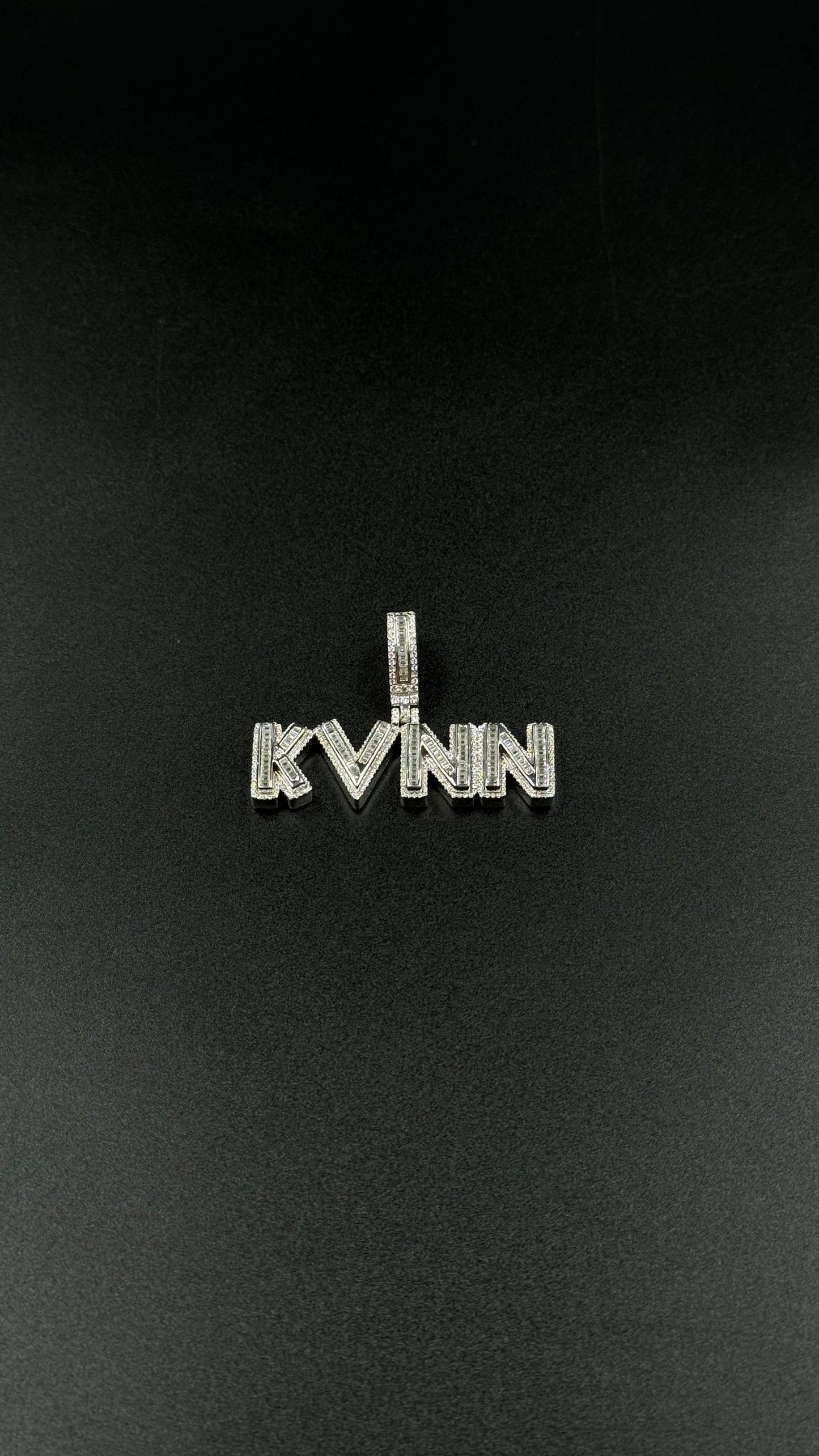 Pendant: Word of your choice (H1.7cm L5cm)