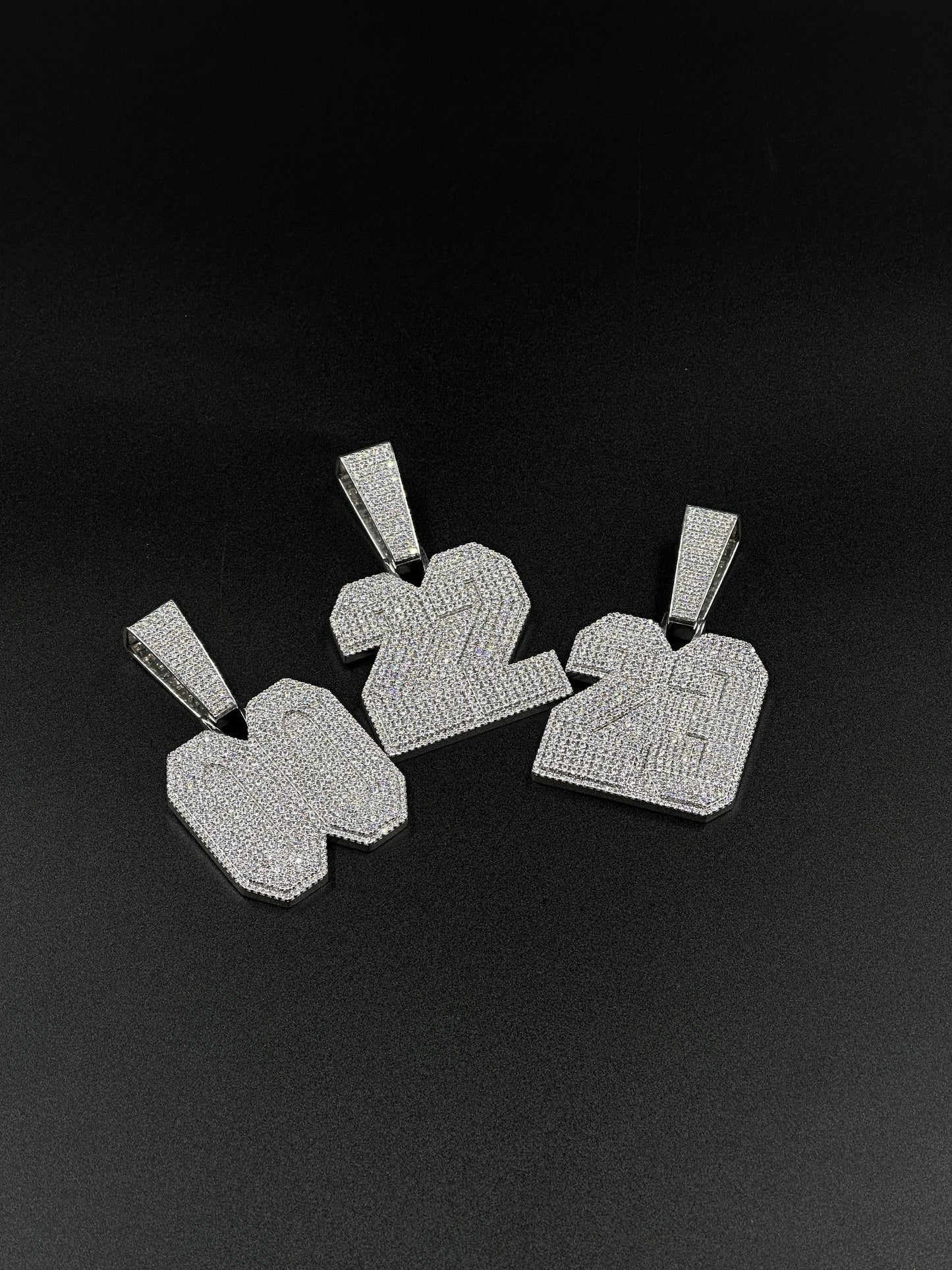 Pendant number of your choice (H4cm L4cm)